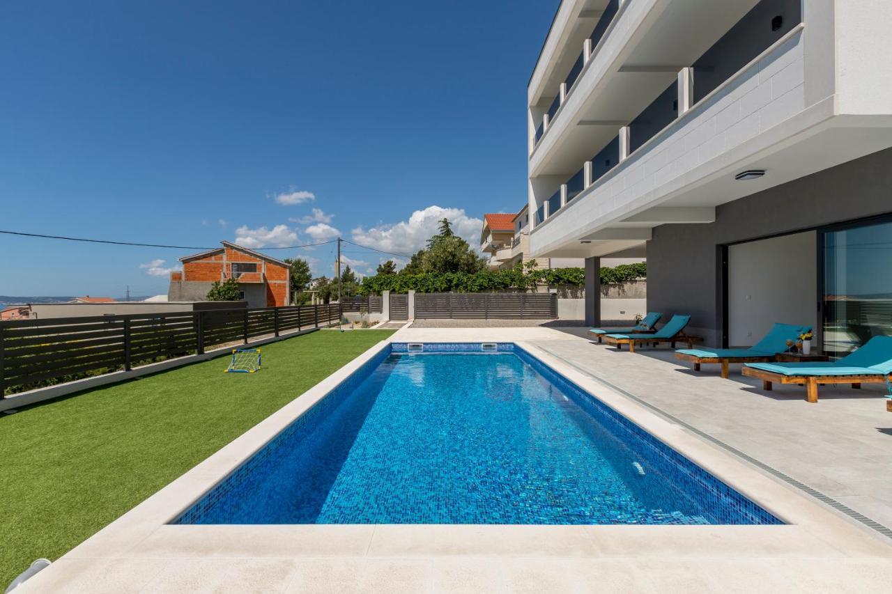 Luxury Villa La Nonna Ana - Heated Pool, Sea View, Near Split Kastela Exterior photo
