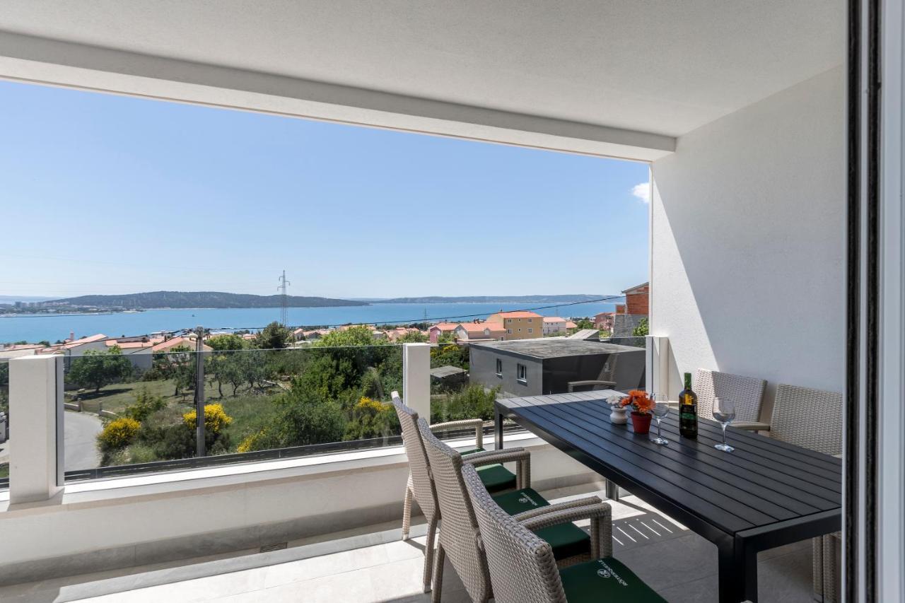 Luxury Villa La Nonna Ana - Heated Pool, Sea View, Near Split Kastela Exterior photo