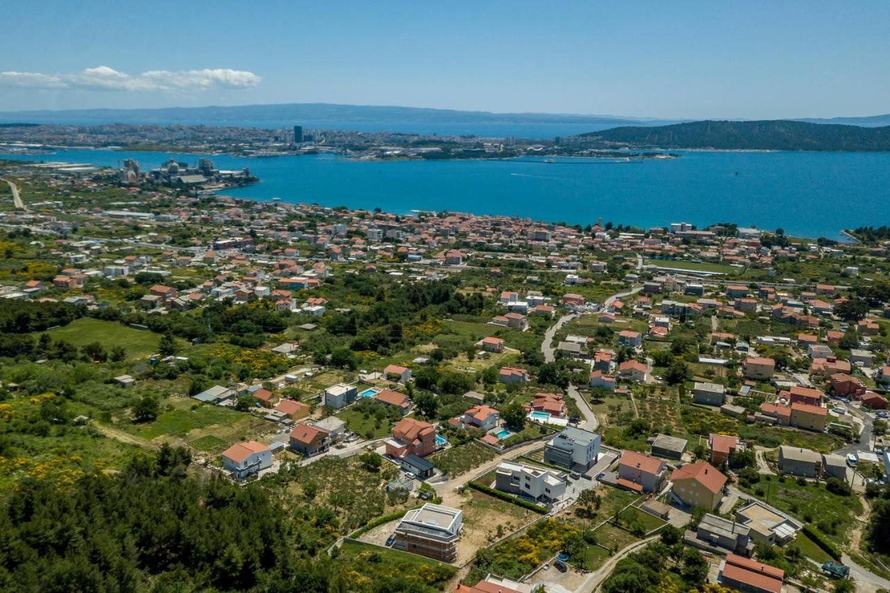 Luxury Villa La Nonna Ana - Heated Pool, Sea View, Near Split Kastela Exterior photo